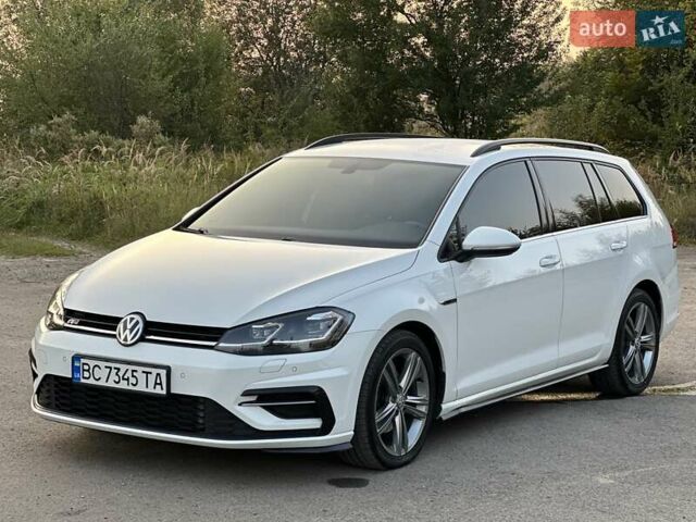 Белый Фольксваген Гольф, объемом двигателя 1.97 л и пробегом 233 тыс. км за 16750 $, фото 74 на Automoto.ua