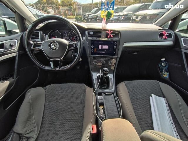 Білий Фольксваген Гольф, об'ємом двигуна 1.6 л та пробігом 235 тис. км за 13490 $, фото 24 на Automoto.ua