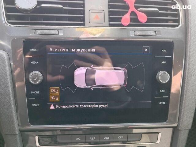 Білий Фольксваген Гольф, об'ємом двигуна 1.6 л та пробігом 235 тис. км за 13490 $, фото 21 на Automoto.ua