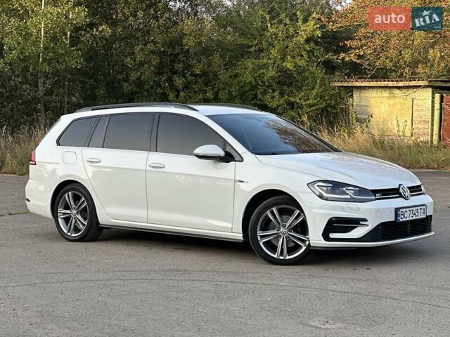 Белый Фольксваген Гольф, объемом двигателя 1.97 л и пробегом 233 тыс. км за 16750 $, фото 4 на Automoto.ua