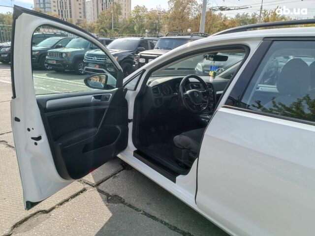 Білий Фольксваген Гольф, об'ємом двигуна 1.6 л та пробігом 235 тис. км за 13490 $, фото 14 на Automoto.ua