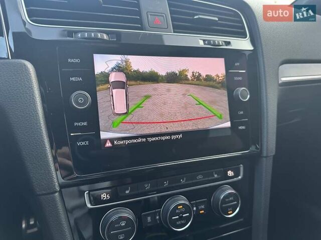 Белый Фольксваген Гольф, объемом двигателя 1.97 л и пробегом 233 тыс. км за 16750 $, фото 62 на Automoto.ua