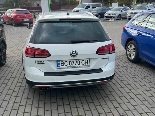 Белый Фольксваген Гольф, объемом двигателя 2 л и пробегом 227 тыс. км за 19700 $, фото 8 на Automoto.ua