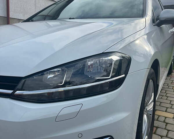 Белый Фольксваген Гольф, объемом двигателя 1.6 л и пробегом 183 тыс. км за 15500 $, фото 21 на Automoto.ua