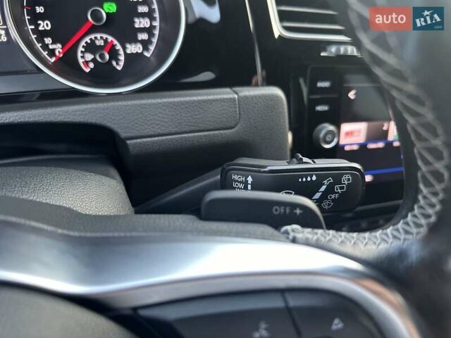 Белый Фольксваген Гольф, объемом двигателя 1.97 л и пробегом 233 тыс. км за 16750 $, фото 54 на Automoto.ua