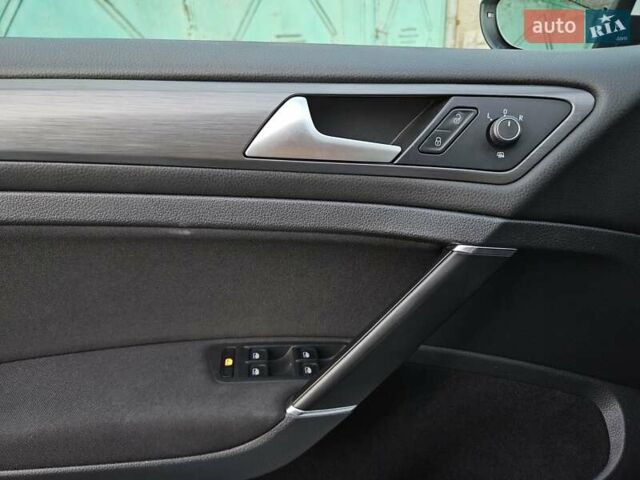 Белый Фольксваген Гольф, объемом двигателя 1.4 л и пробегом 232 тыс. км за 12900 $, фото 27 на Automoto.ua