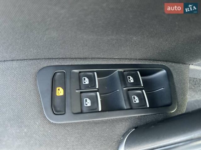 Белый Фольксваген Гольф, объемом двигателя 1.97 л и пробегом 233 тыс. км за 16750 $, фото 50 на Automoto.ua