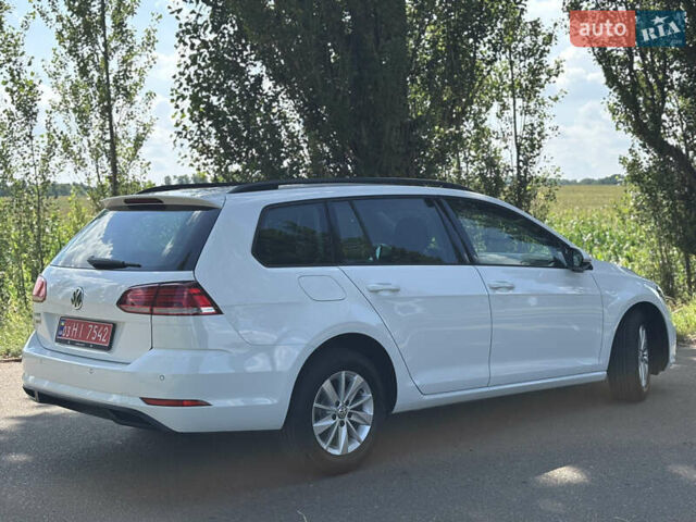 Білий Фольксваген Гольф, об'ємом двигуна 1.6 л та пробігом 226 тис. км за 13650 $, фото 4 на Automoto.ua