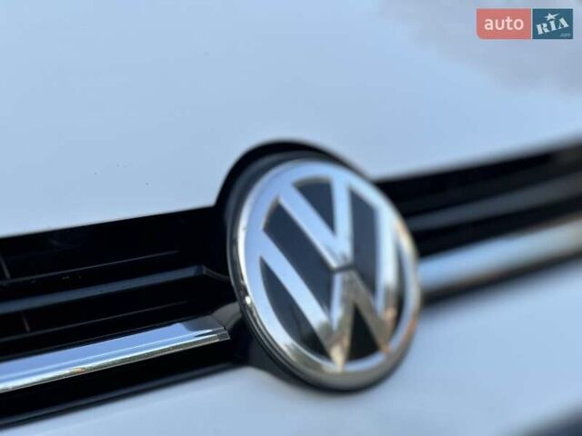 Белый Фольксваген Гольф, объемом двигателя 1.97 л и пробегом 233 тыс. км за 16750 $, фото 23 на Automoto.ua