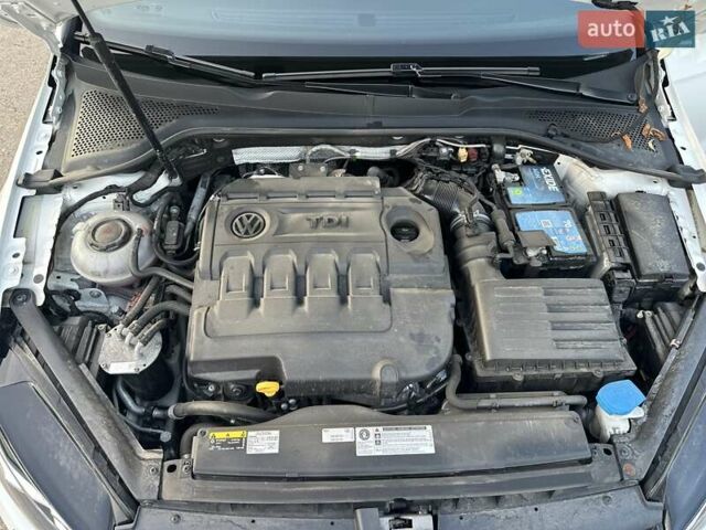 Белый Фольксваген Гольф, объемом двигателя 1.97 л и пробегом 233 тыс. км за 16750 $, фото 71 на Automoto.ua