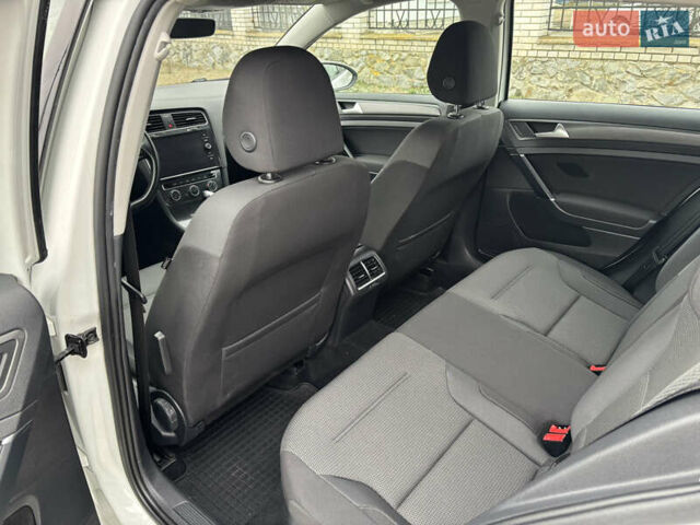 Білий Фольксваген Гольф, об'ємом двигуна 1.6 л та пробігом 267 тис. км за 13100 $, фото 14 на Automoto.ua