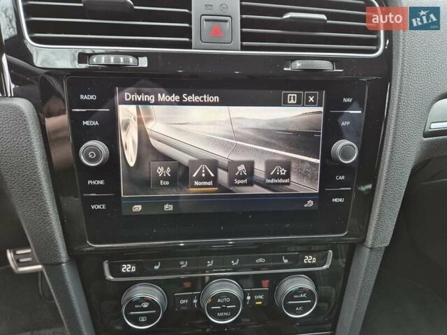 Белый Фольксваген Гольф, объемом двигателя 2 л и пробегом 198 тыс. км за 19199 $, фото 15 на Automoto.ua