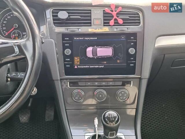 Білий Фольксваген Гольф, об'ємом двигуна 1.6 л та пробігом 235 тис. км за 13490 $, фото 26 на Automoto.ua