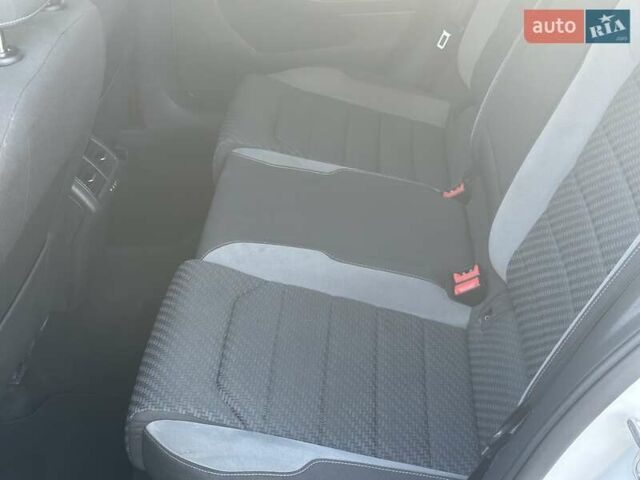 Белый Фольксваген Гольф, объемом двигателя 1.97 л и пробегом 233 тыс. км за 16750 $, фото 36 на Automoto.ua