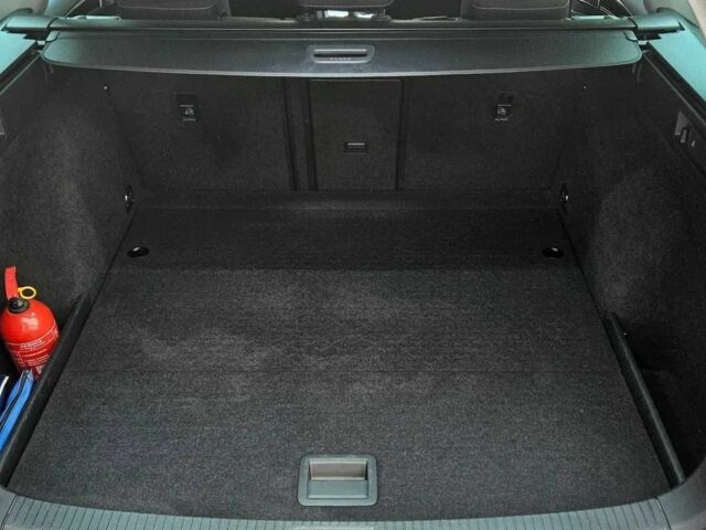 Белый Фольксваген Гольф, объемом двигателя 1.5 л и пробегом 62 тыс. км за 11200 $, фото 6 на Automoto.ua