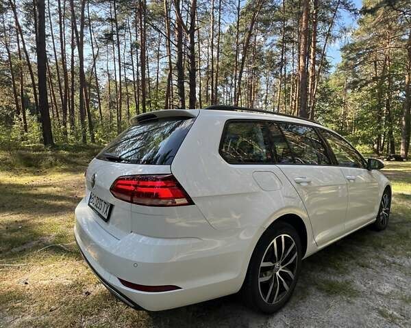 Белый Фольксваген Гольф, объемом двигателя 1.97 л и пробегом 261 тыс. км за 14900 $, фото 4 на Automoto.ua