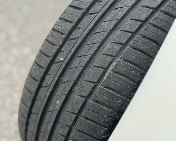 Белый Фольксваген Гольф, объемом двигателя 2 л и пробегом 230 тыс. км за 16800 $, фото 52 на Automoto.ua