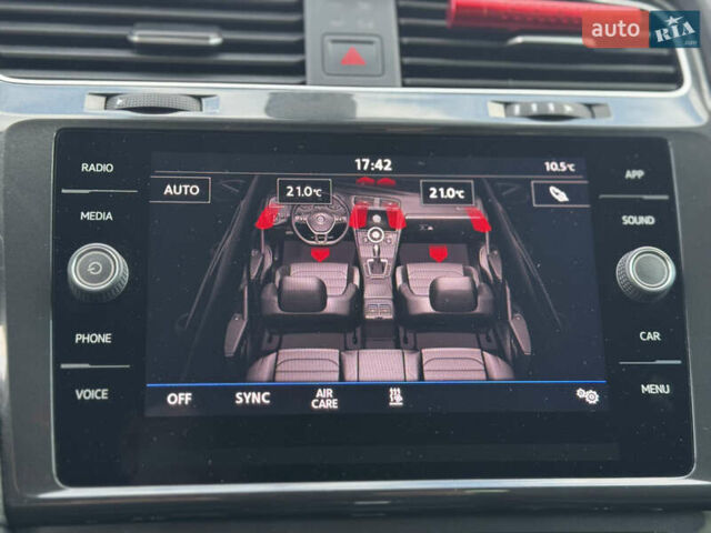 Белый Фольксваген Гольф, объемом двигателя 2 л и пробегом 230 тыс. км за 16800 $, фото 60 на Automoto.ua