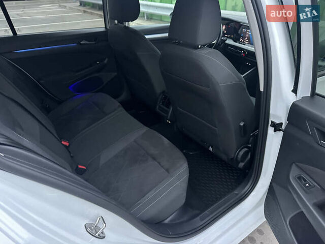 Білий Фольксваген Гольф, об'ємом двигуна 1.97 л та пробігом 201 тис. км за 18999 $, фото 23 на Automoto.ua