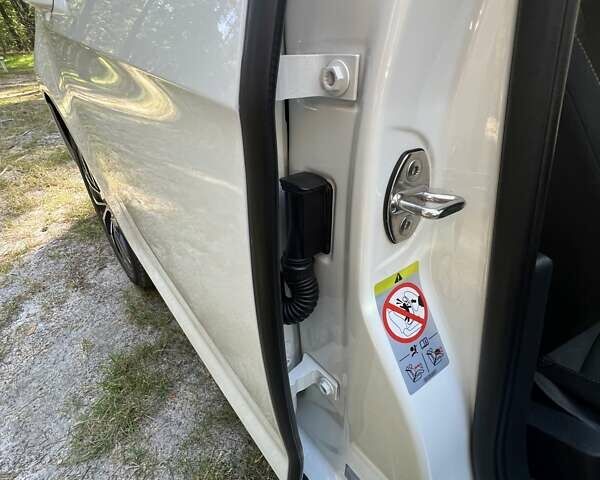 Белый Фольксваген Гольф, объемом двигателя 1.97 л и пробегом 261 тыс. км за 14900 $, фото 13 на Automoto.ua