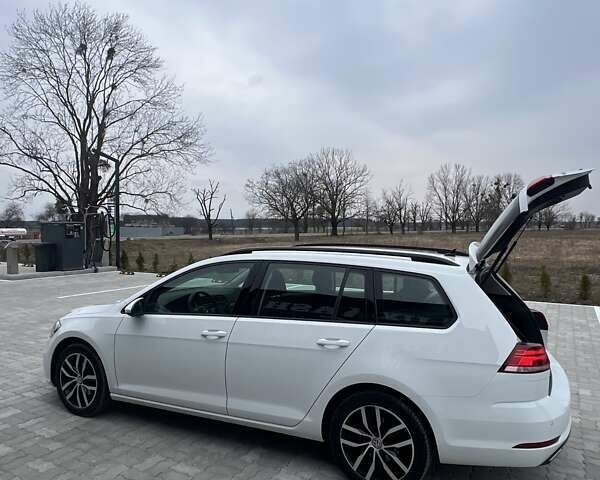 Белый Фольксваген Гольф, объемом двигателя 1.97 л и пробегом 261 тыс. км за 14900 $, фото 20 на Automoto.ua