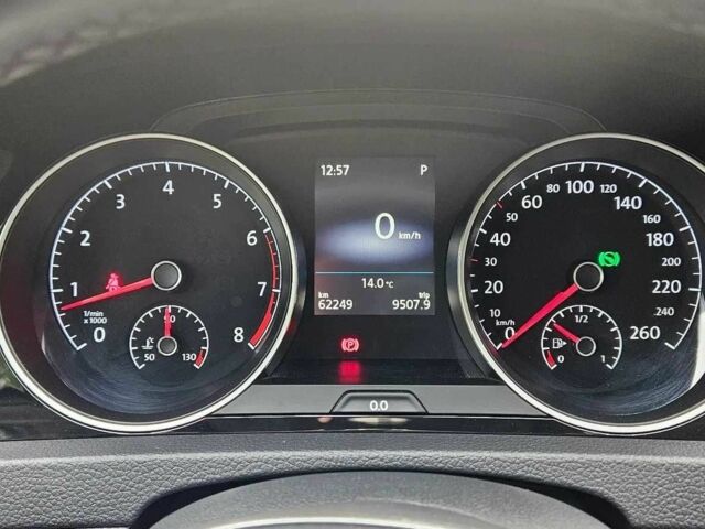 Белый Фольксваген Гольф, объемом двигателя 1.5 л и пробегом 62 тыс. км за 11200 $, фото 7 на Automoto.ua