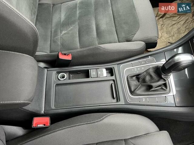 Белый Фольксваген Гольф, объемом двигателя 1.97 л и пробегом 261 тыс. км за 14900 $, фото 34 на Automoto.ua