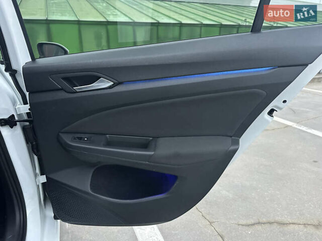 Білий Фольксваген Гольф, об'ємом двигуна 1.97 л та пробігом 201 тис. км за 18999 $, фото 22 на Automoto.ua