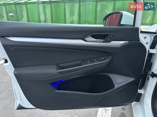 Білий Фольксваген Гольф, об'ємом двигуна 1.97 л та пробігом 201 тис. км за 18999 $, фото 14 на Automoto.ua