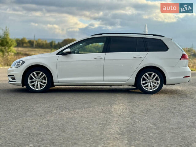 Белый Фольксваген Гольф, объемом двигателя 2 л и пробегом 230 тыс. км за 16800 $, фото 21 на Automoto.ua