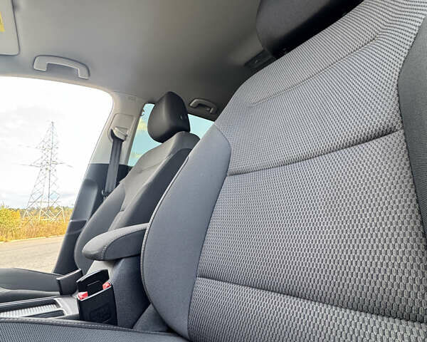 Белый Фольксваген Гольф, объемом двигателя 2 л и пробегом 230 тыс. км за 16800 $, фото 72 на Automoto.ua