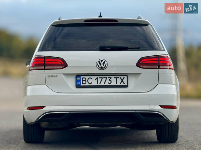 Белый Фольксваген Гольф, объемом двигателя 2 л и пробегом 230 тыс. км за 16800 $, фото 31 на Automoto.ua