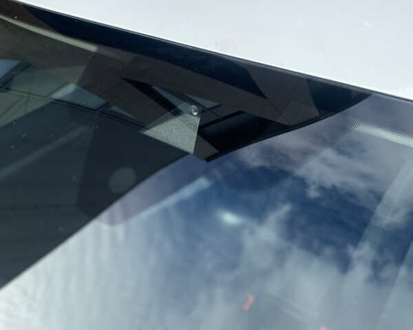 Білий Фольксваген Гольф, об'ємом двигуна 2 л та пробігом 250 тис. км за 16400 $, фото 17 на Automoto.ua