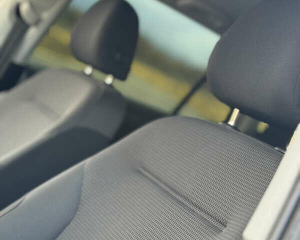 Белый Фольксваген Гольф, объемом двигателя 2 л и пробегом 230 тыс. км за 16800 $, фото 71 на Automoto.ua