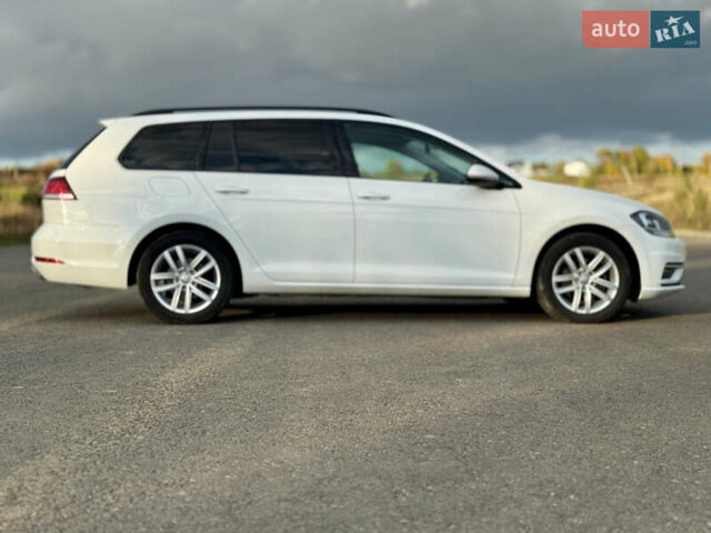 Белый Фольксваген Гольф, объемом двигателя 2 л и пробегом 230 тыс. км за 16800 $, фото 22 на Automoto.ua
