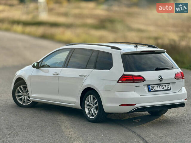 Белый Фольксваген Гольф, объемом двигателя 2 л и пробегом 230 тыс. км за 16800 $, фото 26 на Automoto.ua