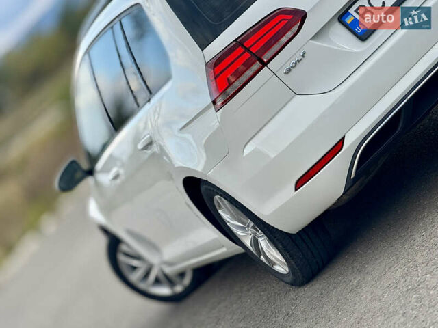 Белый Фольксваген Гольф, объемом двигателя 2 л и пробегом 230 тыс. км за 16800 $, фото 40 на Automoto.ua