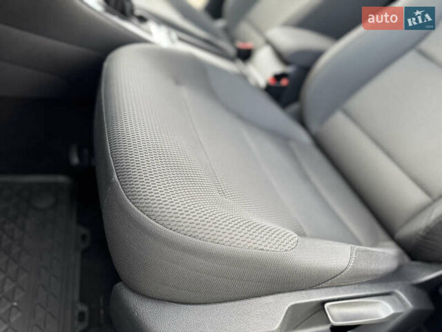 Белый Фольксваген Гольф, объемом двигателя 2 л и пробегом 230 тыс. км за 16800 $, фото 69 на Automoto.ua