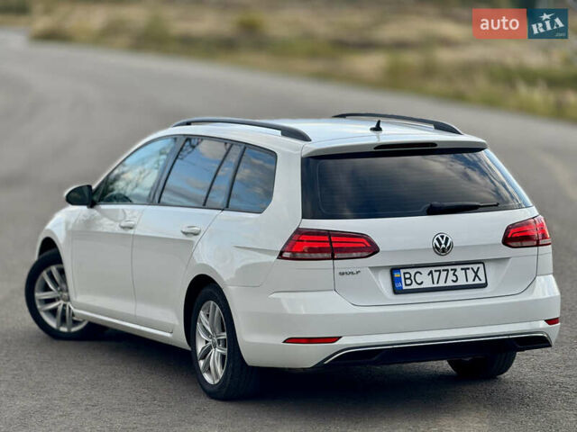 Белый Фольксваген Гольф, объемом двигателя 2 л и пробегом 230 тыс. км за 16800 $, фото 39 на Automoto.ua