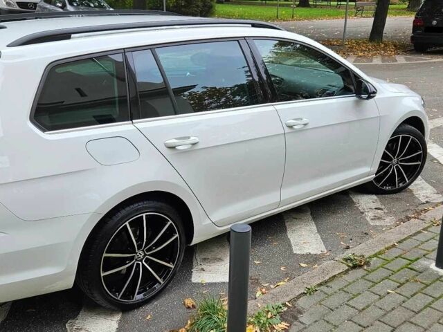 Белый Фольксваген Гольф, объемом двигателя 1.5 л и пробегом 62 тыс. км за 11200 $, фото 8 на Automoto.ua