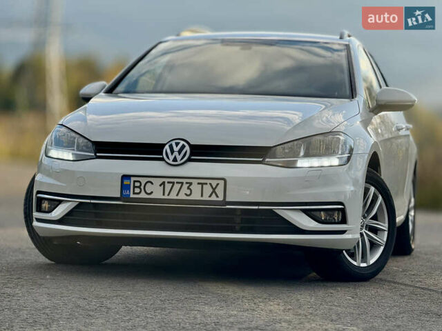 Белый Фольксваген Гольф, объемом двигателя 2 л и пробегом 230 тыс. км за 16800 $, фото 13 на Automoto.ua