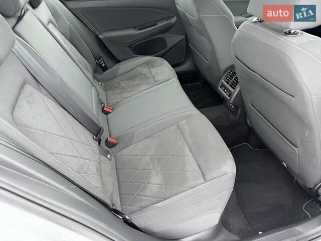 Білий Фольксваген Гольф, об'ємом двигуна 1.97 л та пробігом 235 тис. км за 21750 $, фото 33 на Automoto.ua