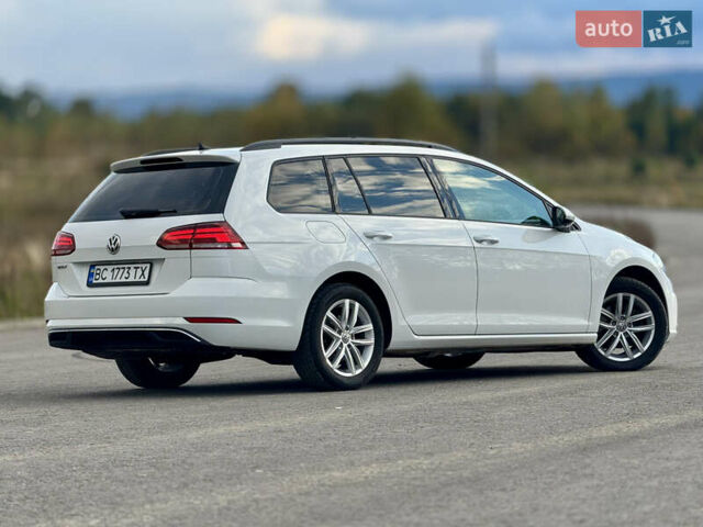 Белый Фольксваген Гольф, объемом двигателя 2 л и пробегом 230 тыс. км за 16800 $, фото 43 на Automoto.ua