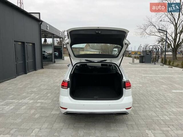 Белый Фольксваген Гольф, объемом двигателя 1.97 л и пробегом 261 тыс. км за 14900 $, фото 25 на Automoto.ua