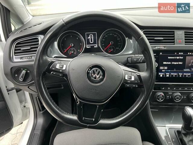 Белый Фольксваген Гольф, объемом двигателя 1.97 л и пробегом 261 тыс. км за 14900 $, фото 33 на Automoto.ua