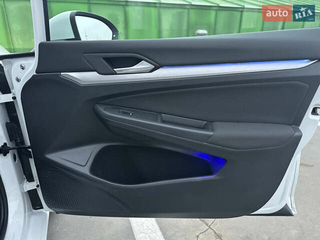 Білий Фольксваген Гольф, об'ємом двигуна 1.97 л та пробігом 201 тис. км за 18999 $, фото 25 на Automoto.ua