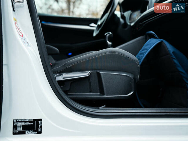 Білий Фольксваген Гольф, об'ємом двигуна 1.97 л та пробігом 204 тис. км за 18699 $, фото 64 на Automoto.ua