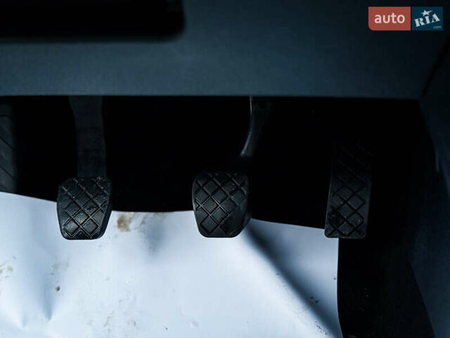 Білий Фольксваген Гольф, об'ємом двигуна 1.97 л та пробігом 204 тис. км за 18699 $, фото 53 на Automoto.ua