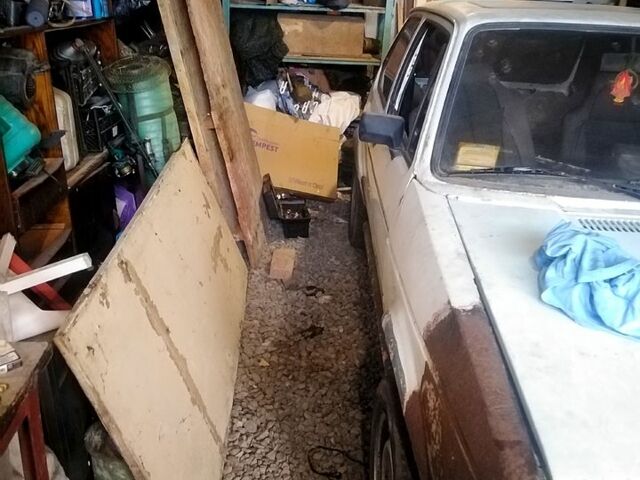 Бежевий Фольксваген Гольф, об'ємом двигуна 1.6 л та пробігом 0 тис. км за 300 $, фото 3 на Automoto.ua