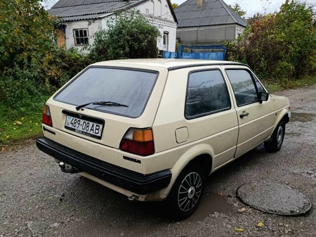 Фольксваген Гольф 1984 у Кам'янське (Дніпродзержинськ) на Automoto.ua Бежевий Фольксваген Гольф, об'ємом двигуна 0 л та пробігом 60 тис. км за 1100 $, фото 3 на Automoto.ua